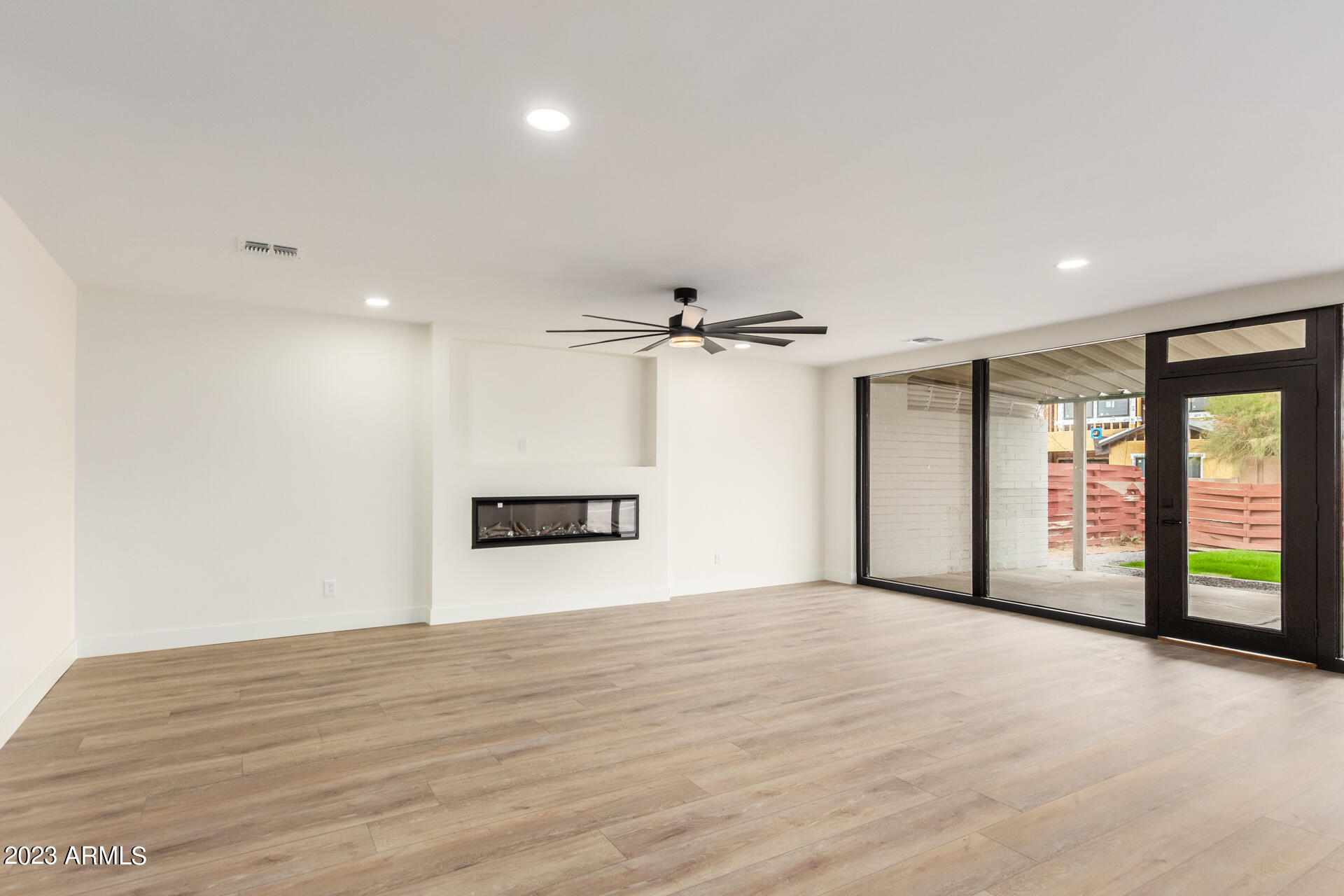 5518 East Thomas Road Phoenix, AZ 85018 - Photo 6 of 15