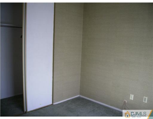 33 B Haddon Road Monroe Township, NJ 08831 - Photo 11 of 13 Gallery Image 11