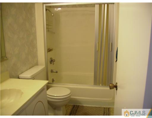 33 B Haddon Road Monroe Township, NJ 08831 - Photo 12 of 13 Gallery Image 12