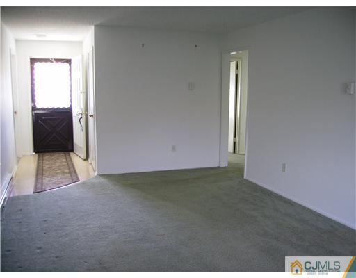 33 B Haddon Road Monroe Township, NJ 08831 - Photo 3 of 13 Gallery Image 3