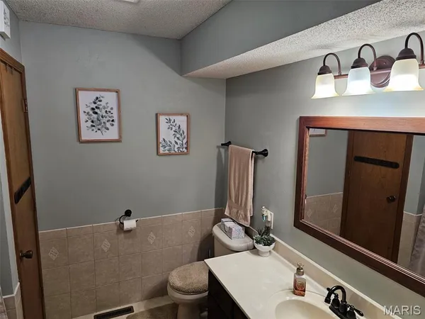 $450,000 | 12051 Vista Drive, Wright City, MO 63390