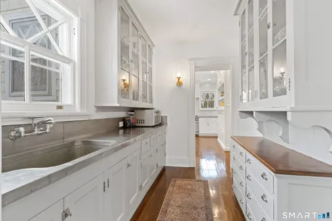 $2,950,000 | 40 Rogers Road, Stamford, CT 06902
