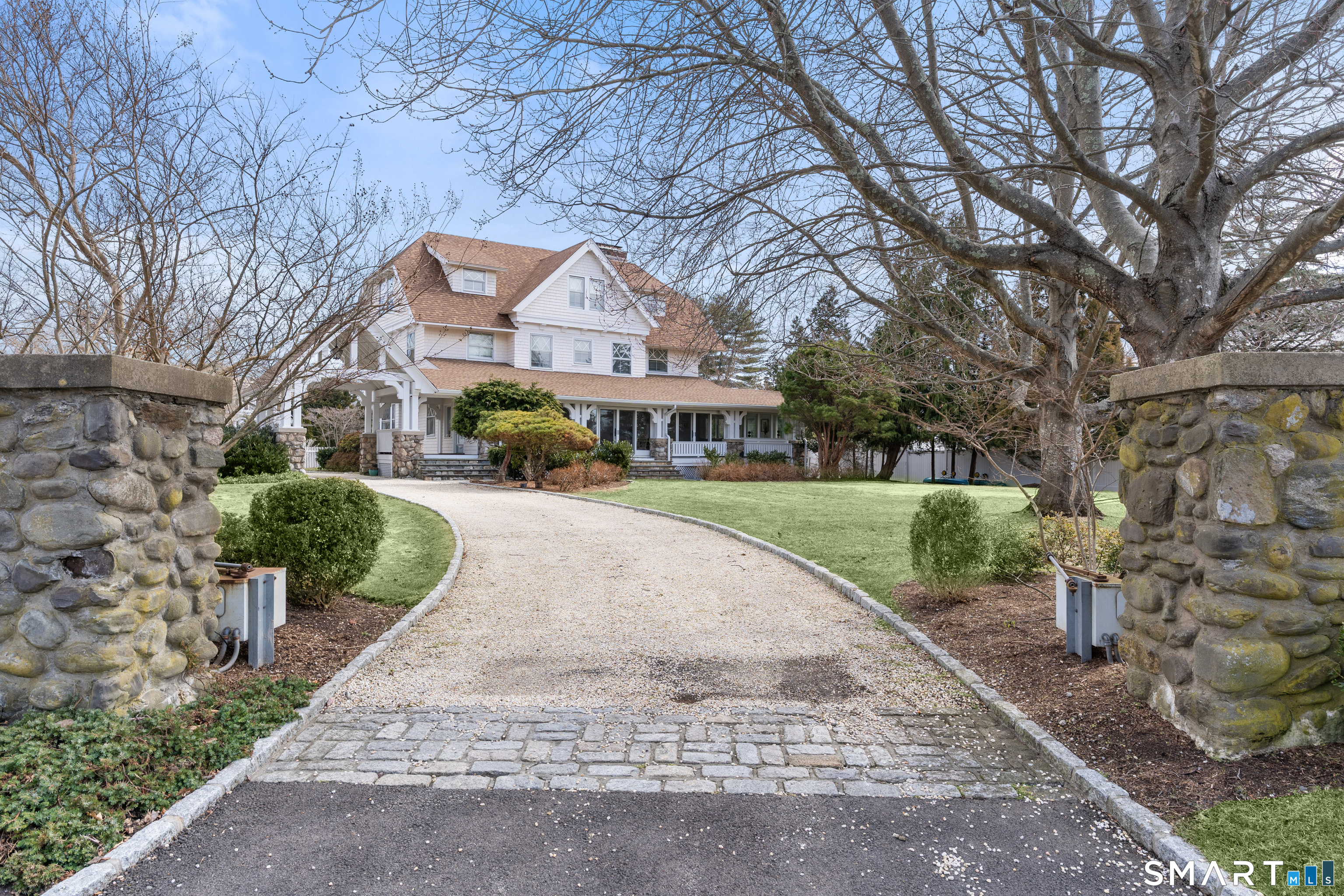 40 Rogers Road Stamford, CT 06902 - Photo 2 of 40