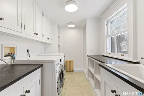 $2,950,000 | 40 Rogers Road, Stamford, CT 06902