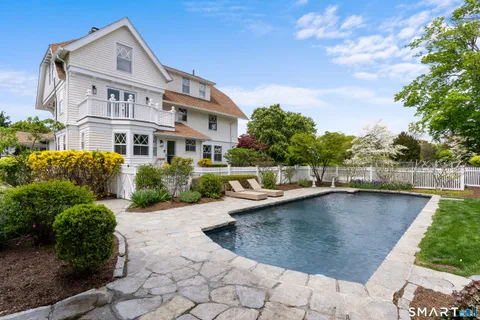 $2,950,000 | 40 Rogers Road, Stamford, CT 06902