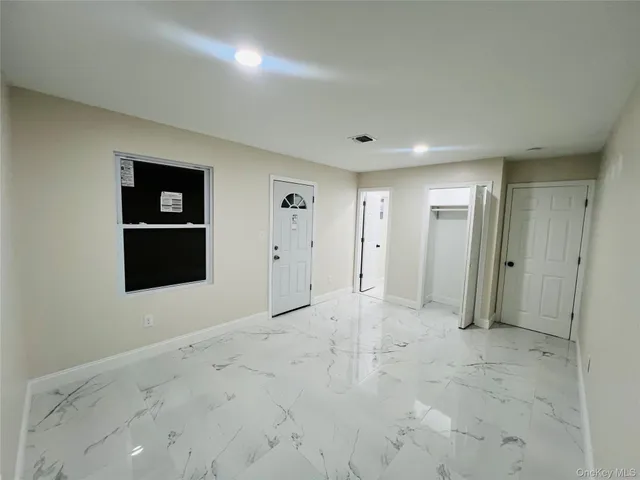 a view of utility room