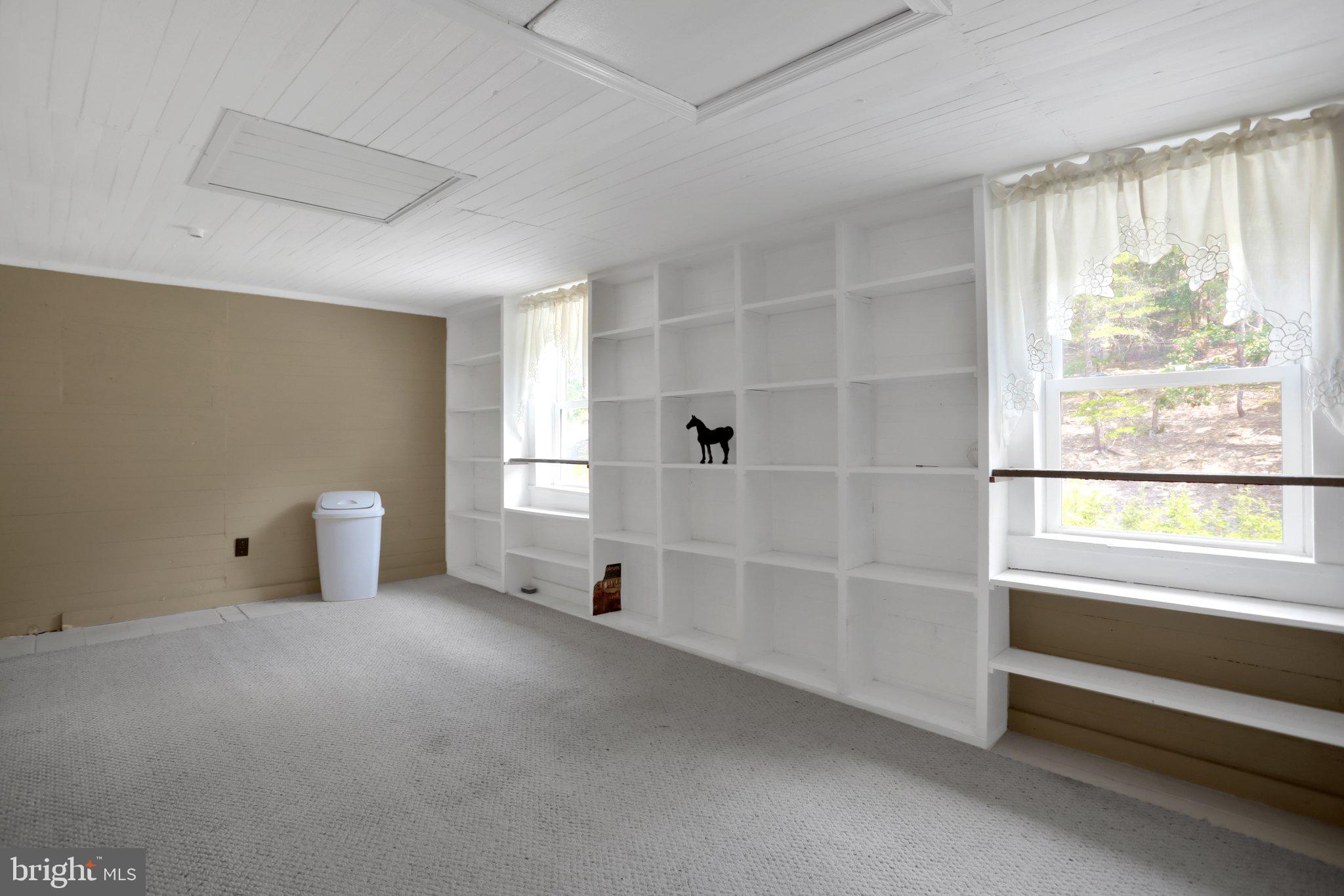 1189 Hartman Road Berkeley Springs, WV 25411 - Photo 22 of 56 Gallery Image 22