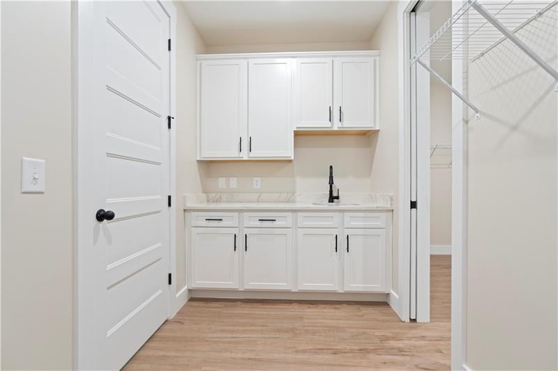 160 Old Sandhill Road Carrollton, GA 30116 - Photo 24 of 39 a bathroom with a sink and a mirror