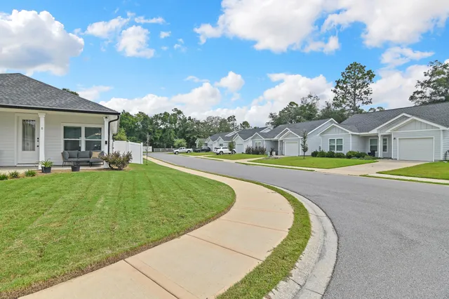 $319,000 | 8 Alexander Way, Freeport, FL 32439