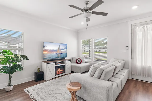 $319,000 | 8 Alexander Way, Freeport, FL 32439