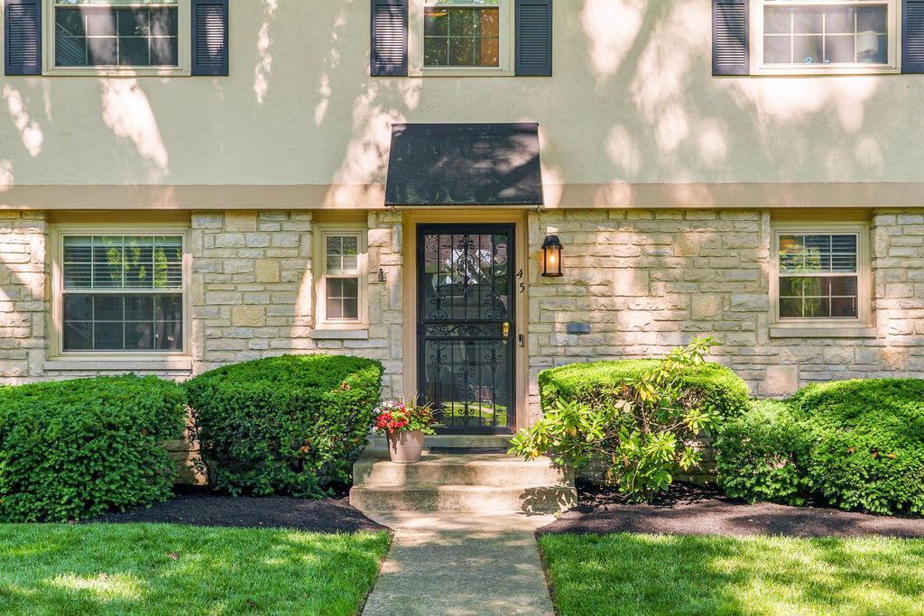 45 South Harding Road Columbus, OH 43209 - Photo 3 of 48