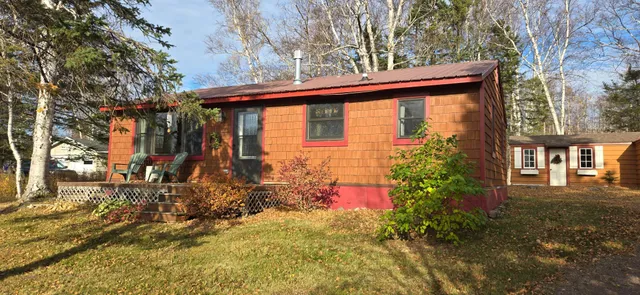 $1,900 | 6865 West W Highway, Tofte, MN 55615