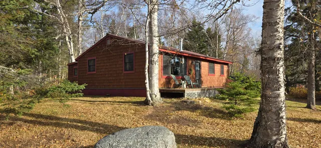 $1,900 | 6865 West W Highway, Tofte, MN 55615
