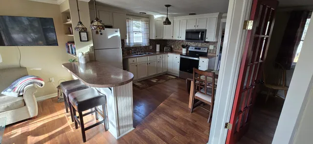 $1,900 | 6865 West W Highway, Tofte, MN 55615