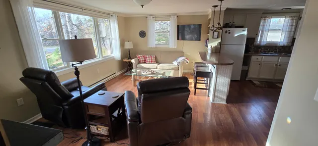 $1,900 | 6865 West W Highway, Tofte, MN 55615