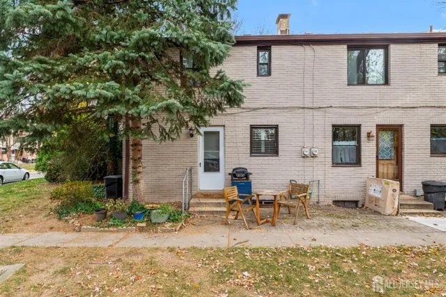 $2,900 | 187 Newman Street, Metuchen, NJ 08840