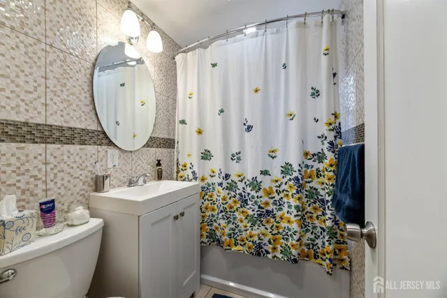 $2,900 | 187 Newman Street, Metuchen, NJ 08840