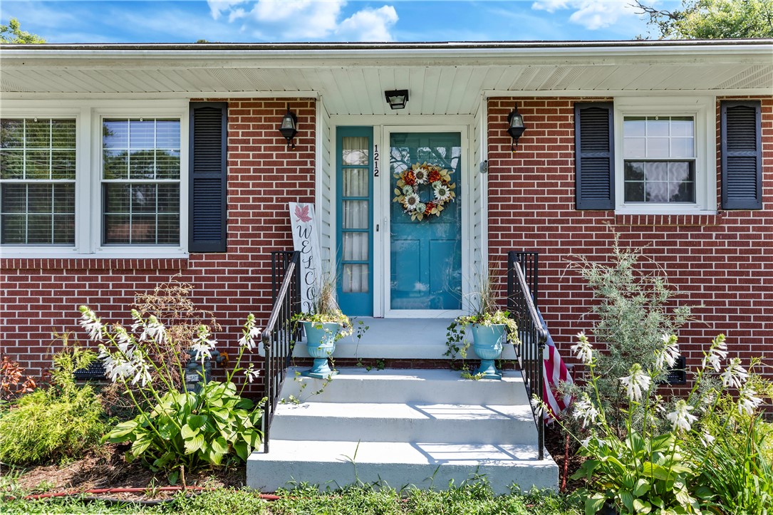 1212 Bolt Drive Anderson, SC 29621 - Photo 2 of 24