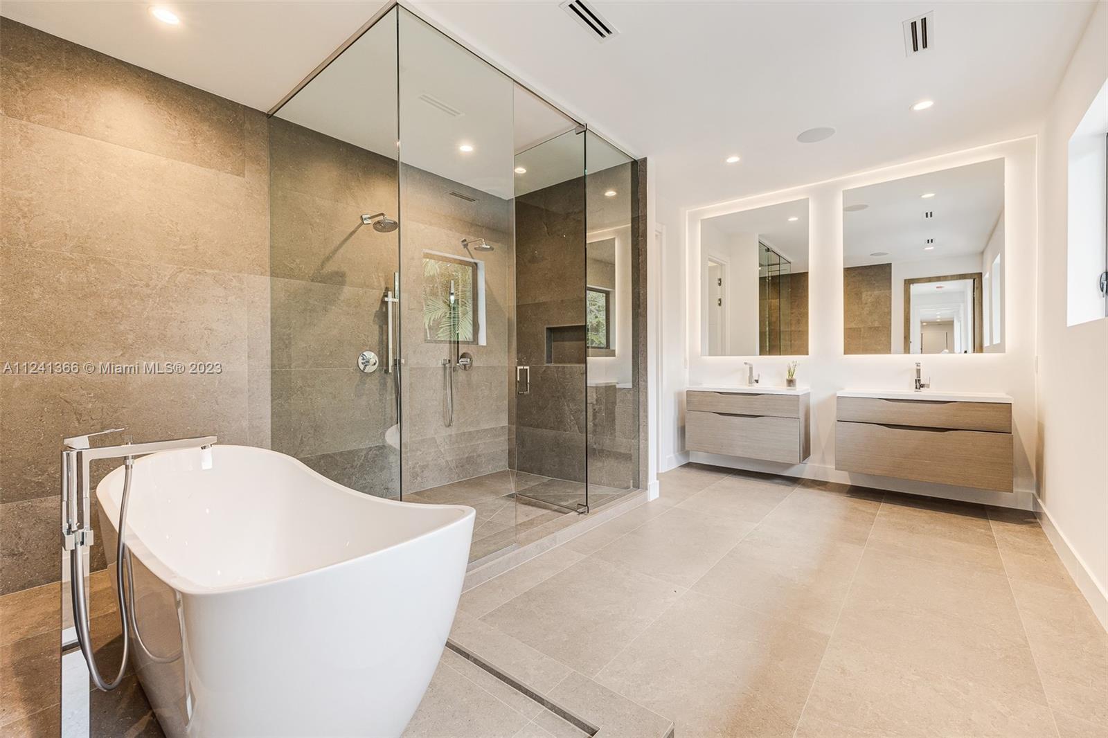 1470 Blue Road Coral Gables, FL 33146 - Photo 25 of 48 Gallery Image 25