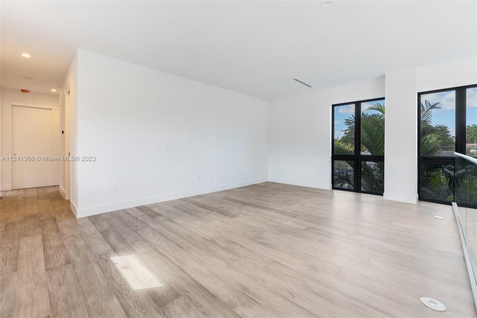 1470 Blue Road Coral Gables, FL 33146 - Photo 29 of 48 Gallery Image 29