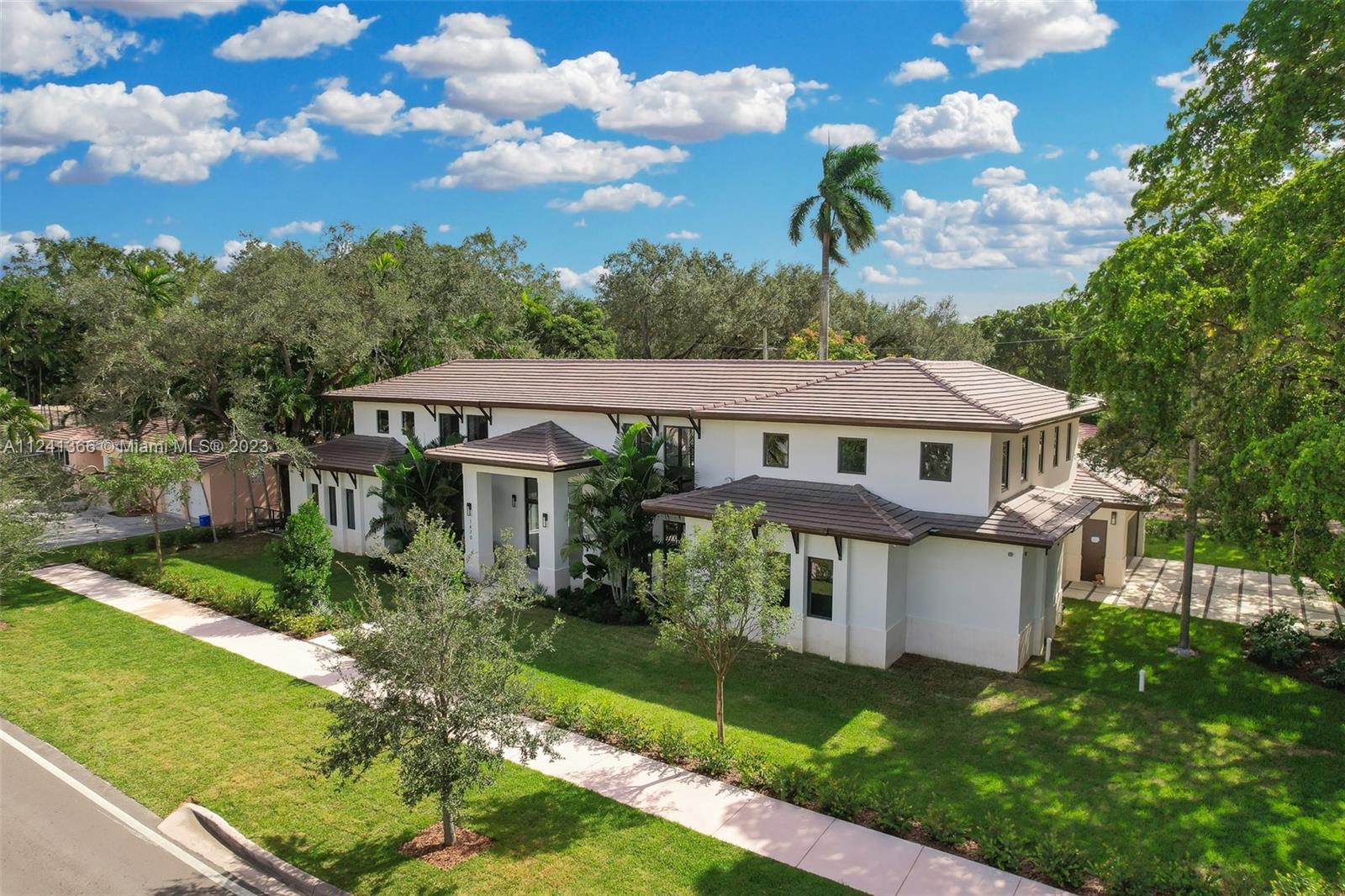 1470 Blue Road Coral Gables, FL 33146 - Photo 3 of 48 Gallery Image 3