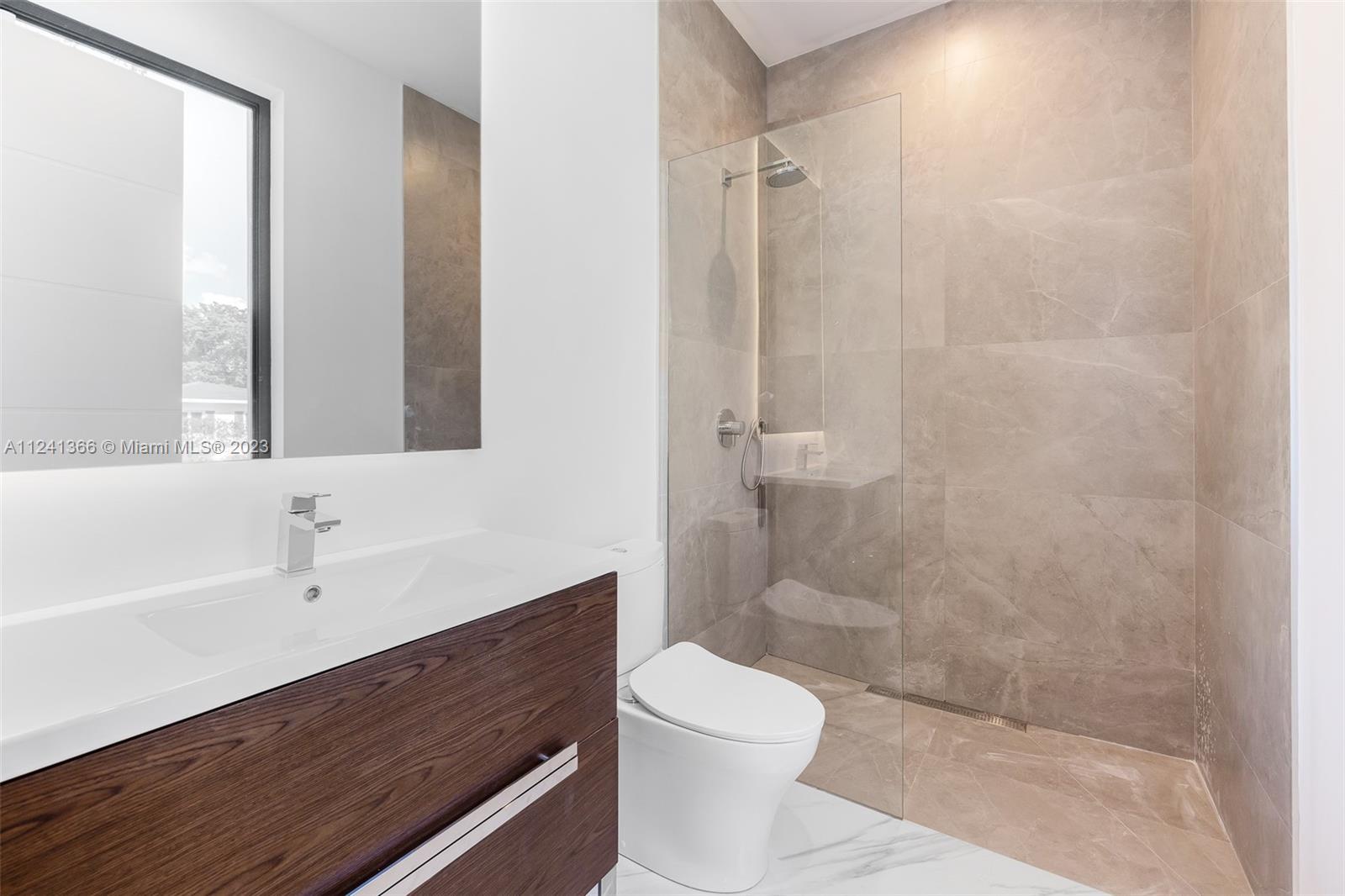 1470 Blue Road Coral Gables, FL 33146 - Photo 37 of 48 Gallery Image 37