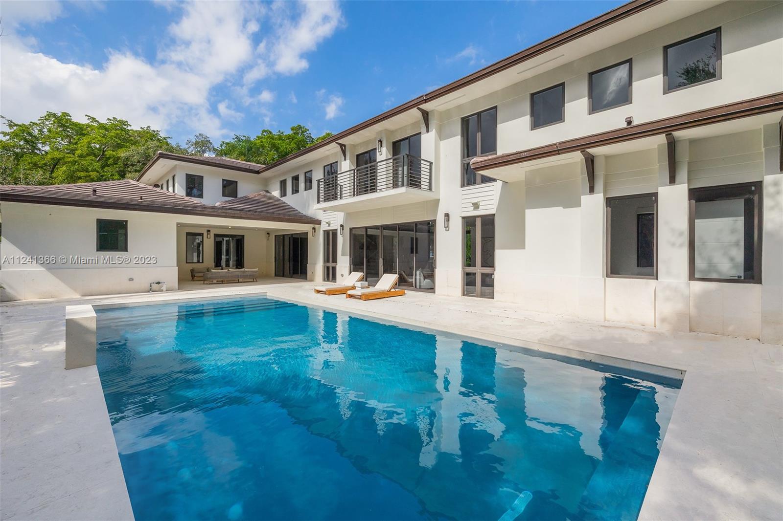 1470 Blue Road Coral Gables, FL 33146 - Photo 46 of 48 Gallery Image 46