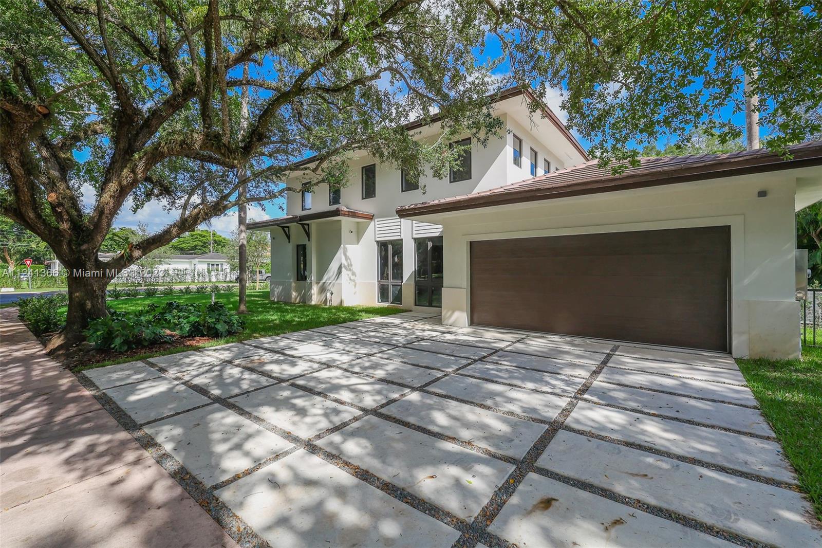 1470 Blue Road Coral Gables, FL 33146 - Photo 47 of 48 Gallery Image 47