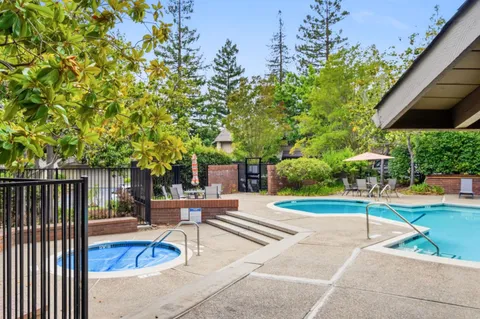 $1,998,000 | 632 Sand Hill Circle, Menlo Park, CA 94025