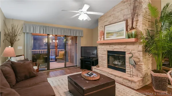 $345,000 | 611 Lazy Days Road, Unit W 11, Osage Beach, MO 65065