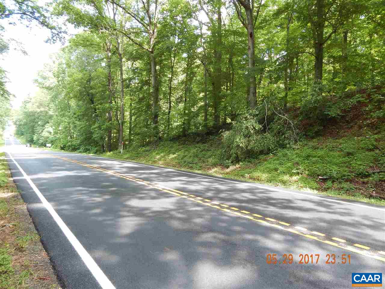 0 East River Road Columbia, VA 23038 - Photo 3 of 4 a view of a yard