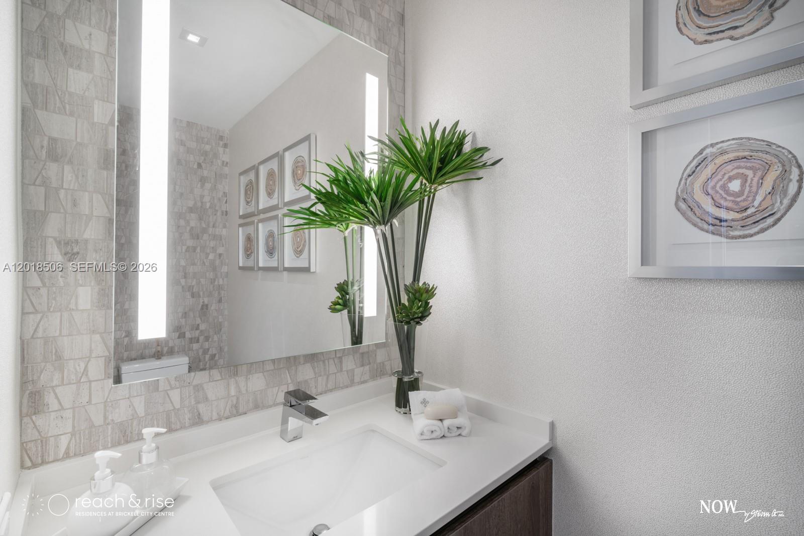 88 Southwest 7th Street, Unit 2406 Miami, FL 33130 - Photo 13 of 13 Powder Bathroom