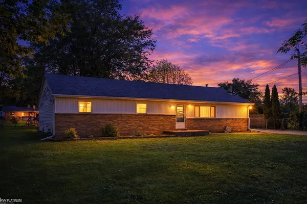 $285,000 | 32159 Riverpoint Street, New Baltimore, MI 48047