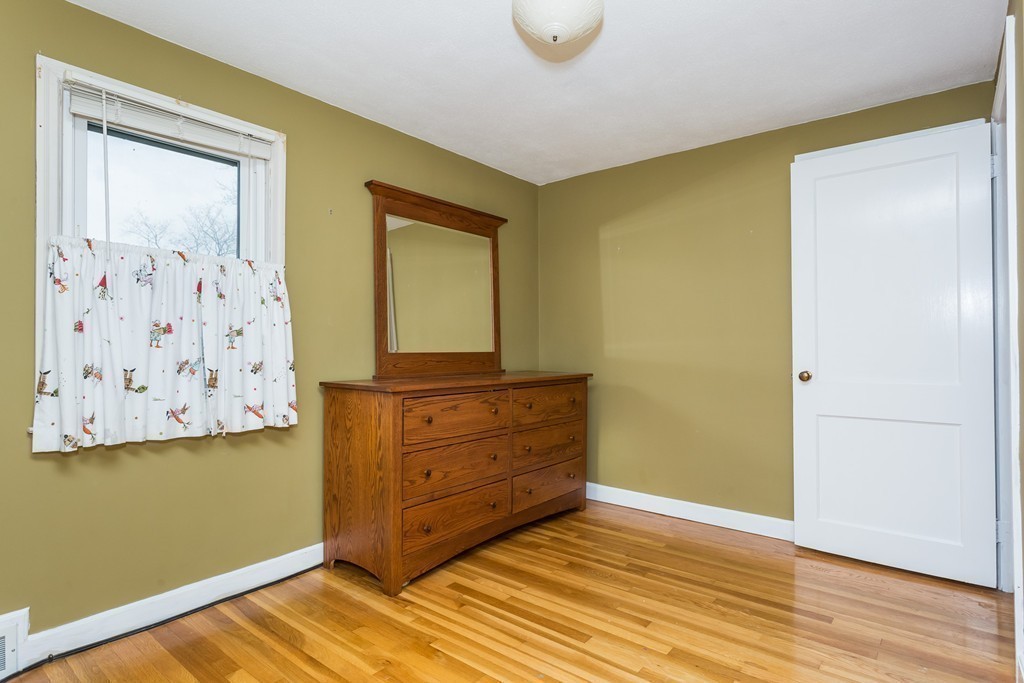 110 Old Brook Road Springfield, MA 01118 - Photo 12 of 15