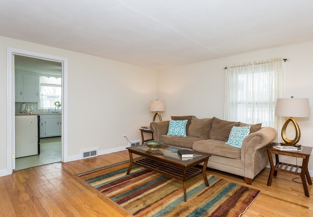 110 Old Brook Road Springfield, MA 01118 - Photo 6 of 15