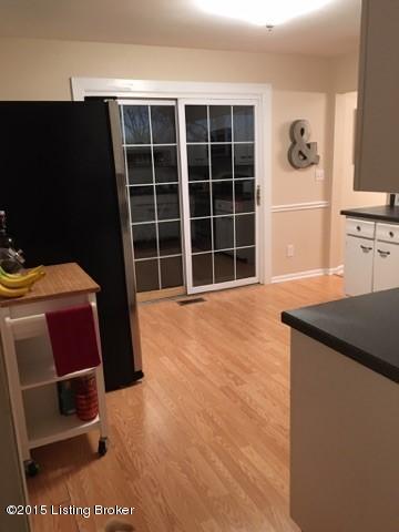 6514 Ridge Cliff Road Louisville, KY 40228 - Photo 12 of 46 sliding doors