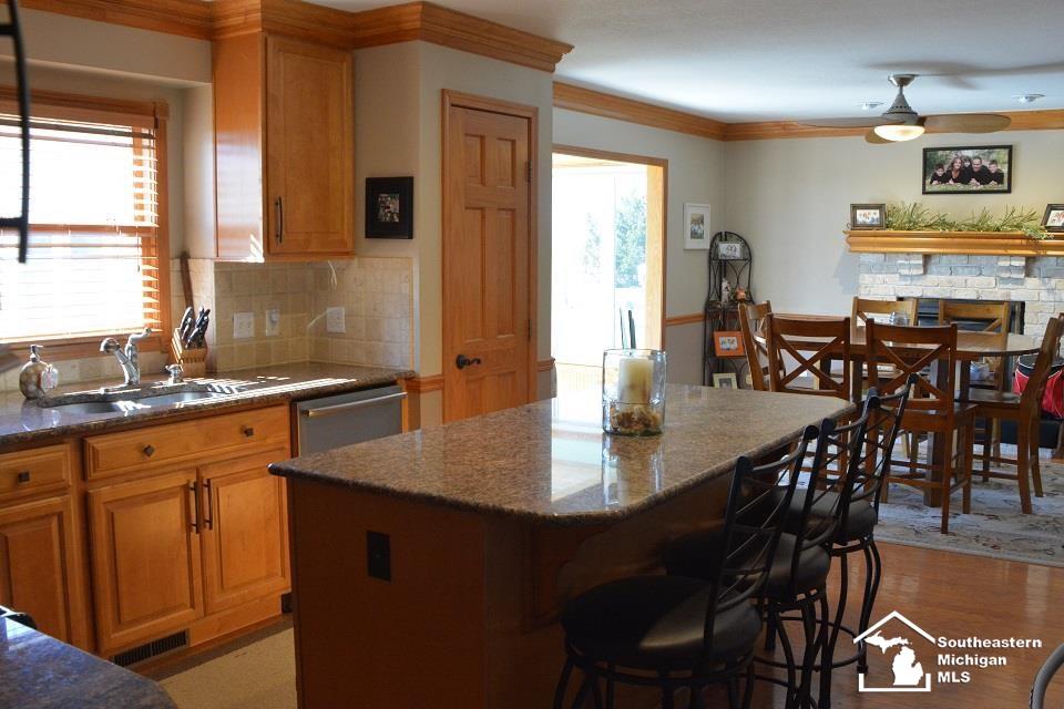 10987 Crabb Road Temperance, MI 48182 - Photo 8 of 26 Gallery Image 8