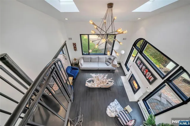 $1,250,000 | 73 Big Piece Road, Fairfield, NJ 07004