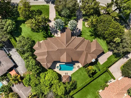 $4,250,000 | 12801 Old Cutler Road, Pinecrest, FL 33156