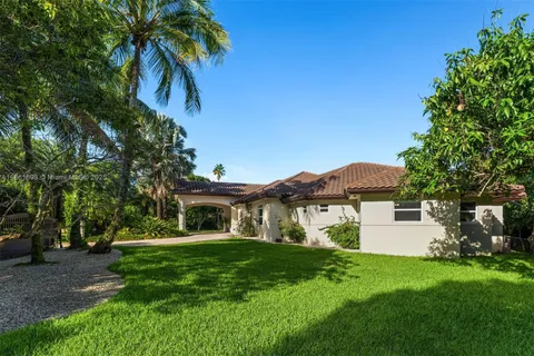 $4,250,000 | 12801 Old Cutler Road, Pinecrest, FL 33156