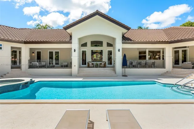 $4,595,000 | 12801 Old Cutler Road, Pinecrest, FL 33156