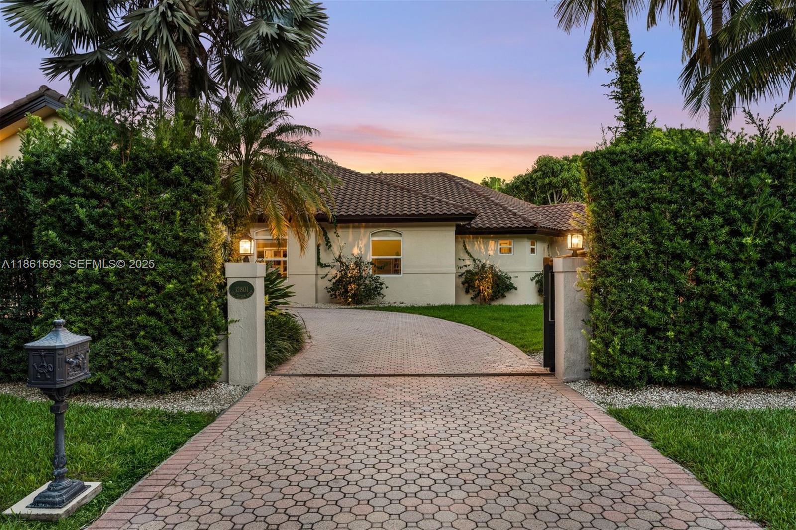 12801 Old Cutler Road Pinecrest, FL 33156 - Photo 3 of 56