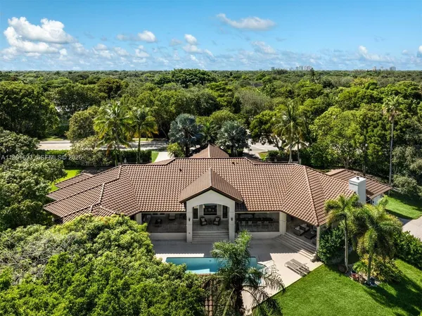 $4,250,000 | 12801 Old Cutler Road, Pinecrest, FL 33156