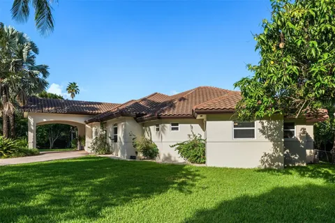 $4,250,000 | 12801 Old Cutler Road, Pinecrest, FL 33156