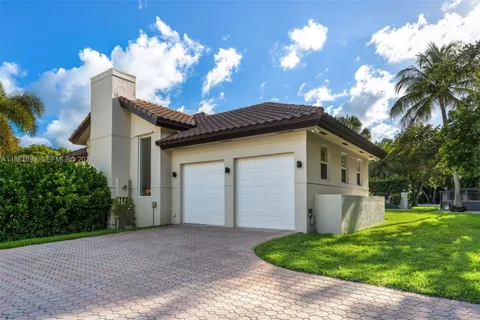 $4,250,000 | 12801 Old Cutler Road, Pinecrest, FL 33156