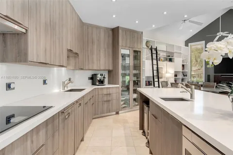 $4,250,000 | 12801 Old Cutler Road, Pinecrest, FL 33156