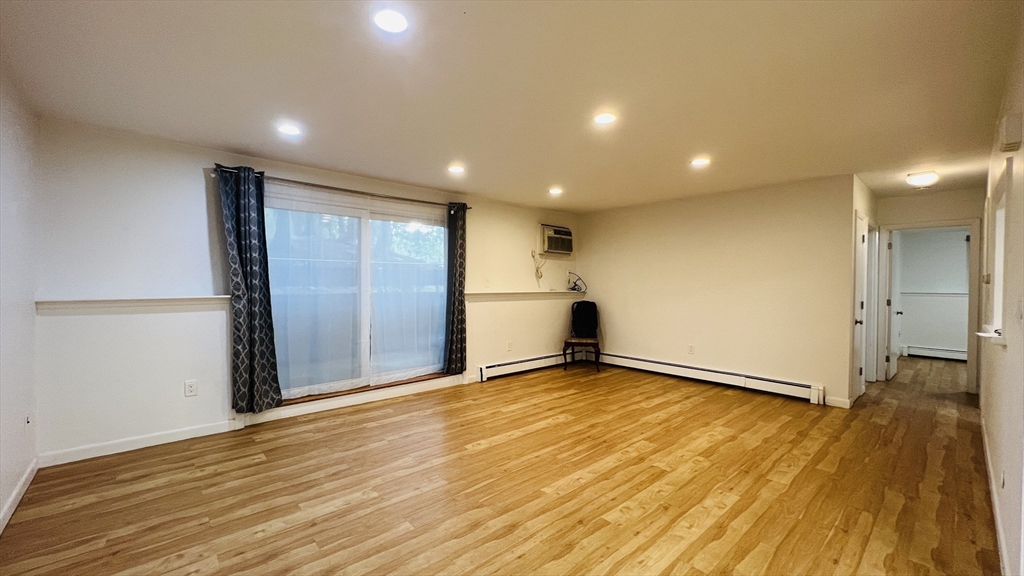 43 Jacqueline Road, Unit 1 Waltham, MA 02452 - Photo 8 of 16