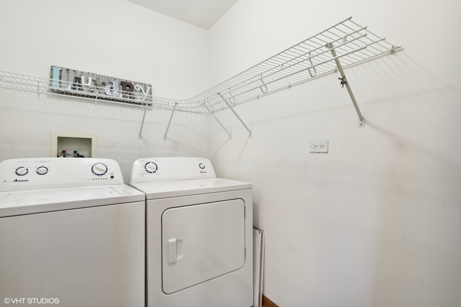 4407 Maple Leaf Drive Johnsburg, IL 60051 - Photo 14 of 17 a utility room with dryer and washer