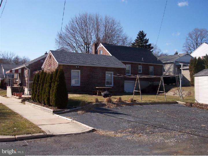 1187 Ruth Street Sinking Spring, PA 19608 - Photo 4 of 25