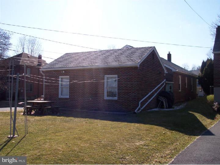 1187 Ruth Street Sinking Spring, PA 19608 - Photo 5 of 25